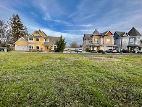 Ready-to-Build Lot in Victorian Village