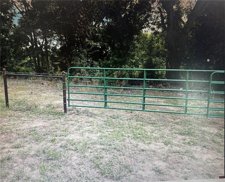 Wooded Unrestricted Land