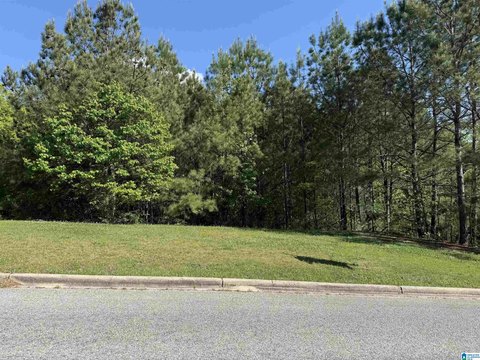 LAND - PELHAM, AL
