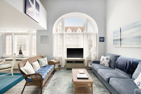 Renovated Loft in Montauk Manor