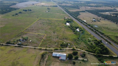 Land, Cameron, TX
