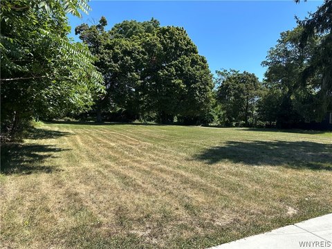 Three Side-by-Side Lots Available
