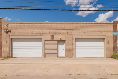 Flex Space with Fenced Yard