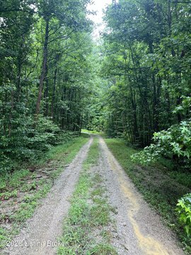 LAND - Boston, KY