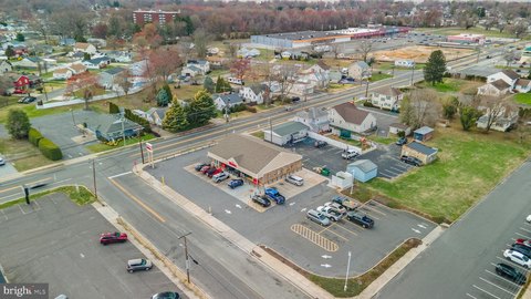Commercial Building in PENNSVILLE, NJ