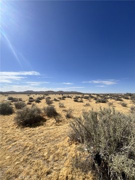 LAND - Apple Valley, CA