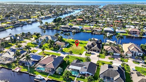 Sailboat Access Waterfront Homesite