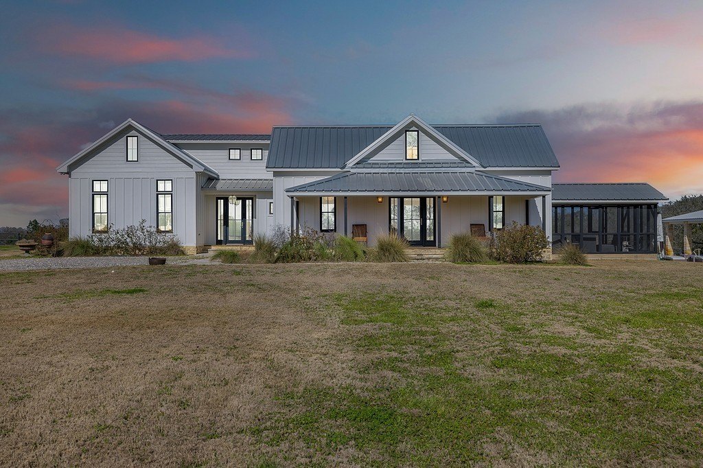 Fayetteville Estate with Modern Sophistication