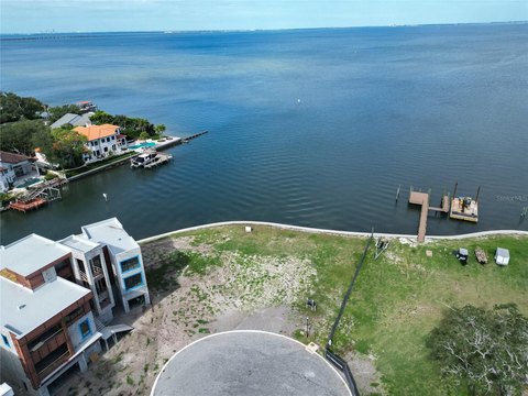 LAND - TAMPA, FL