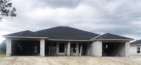 Three-Bedroom Duplex with Garages