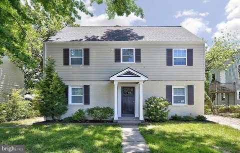 Renovated Duplex in Prime Location