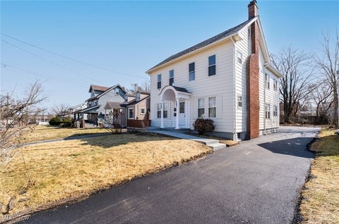 Renovated Duplex with Studio Apartment