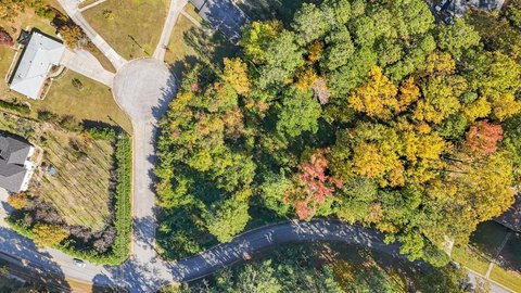 Residential Land in Snellville, GA