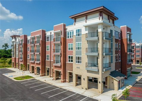 Rogers Retail Space For Rent