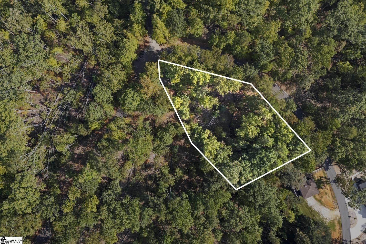 Corner Lot near Lake Keowee
