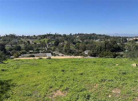 LAND - Vista, CA