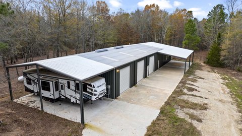 Barndominium and Timberland Recreational Paradise