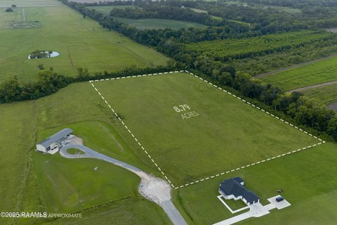 Unrestricted Land in Rosewood Estates