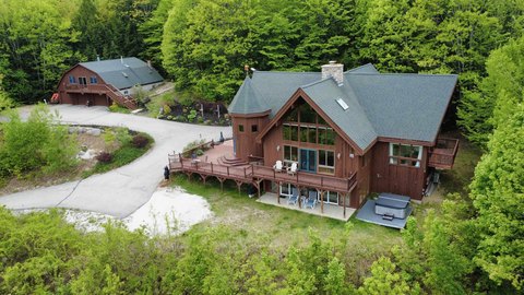 Three-Unit Cedar Compound with Independent Apartment