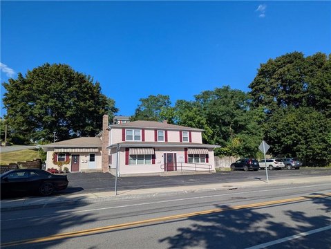 Mixed-Use Building in Cumberland, RI