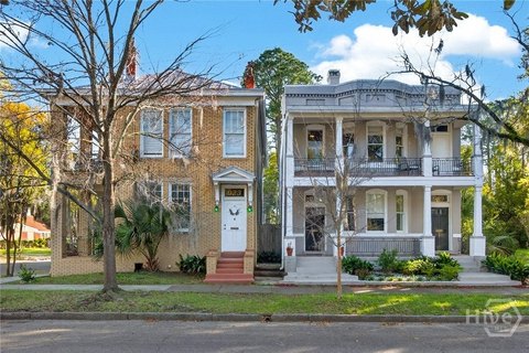 Historic Quadplex with Porches