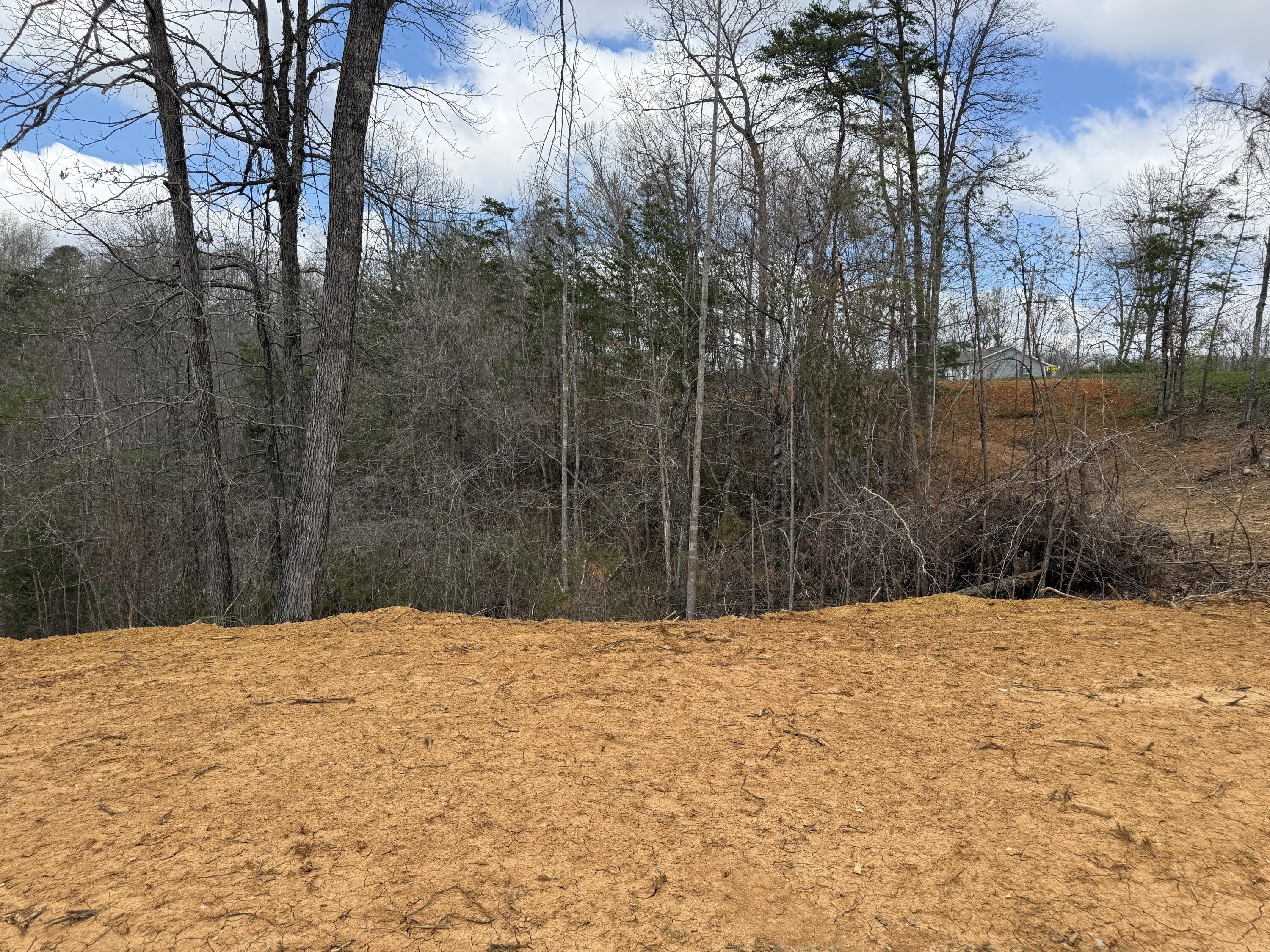 Unrestricted Lot Near Lake Cumberland