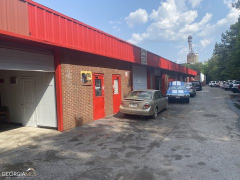 Commercial Property on Forest Parkway