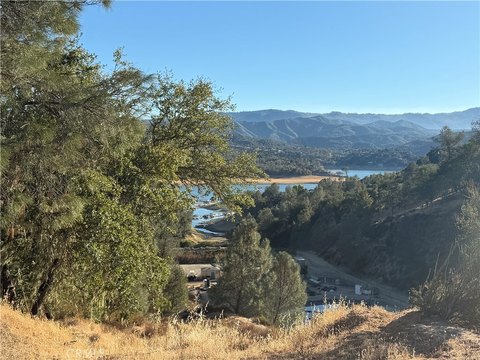 Land, Bradley, CA