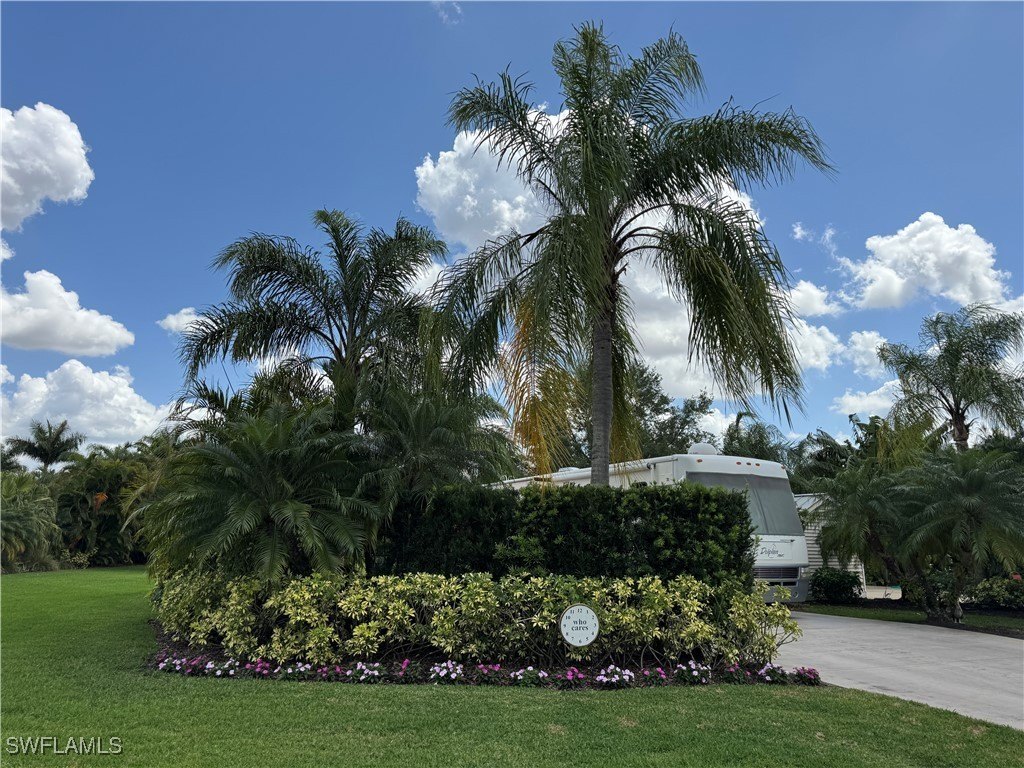 Riverfront Resort Motorcoach Lot