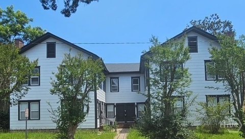 Renovated Mid-Century Quadplex