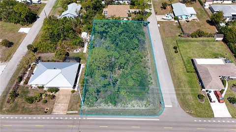Spacious Corner Lot in Venice