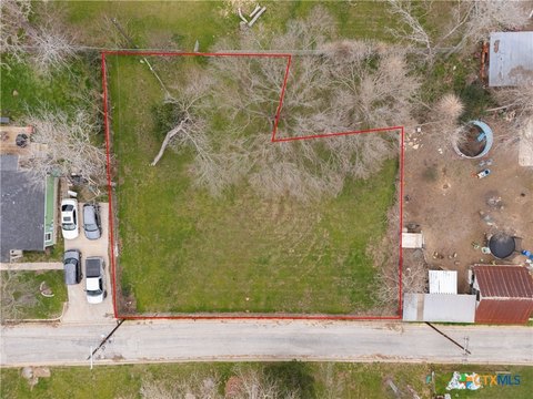 Residential Lot in Luling, TX