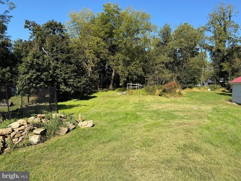 Land, BROOKEVILLE, MD