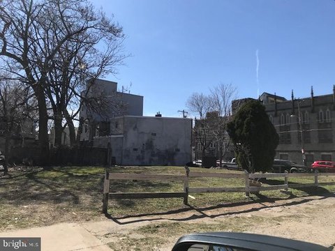 Vacant Commercial Land in Philadelphia