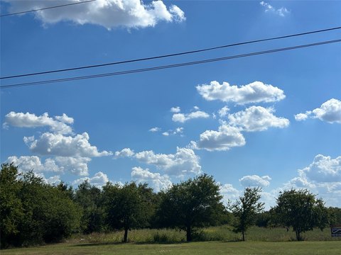 Six Acres Close to Town