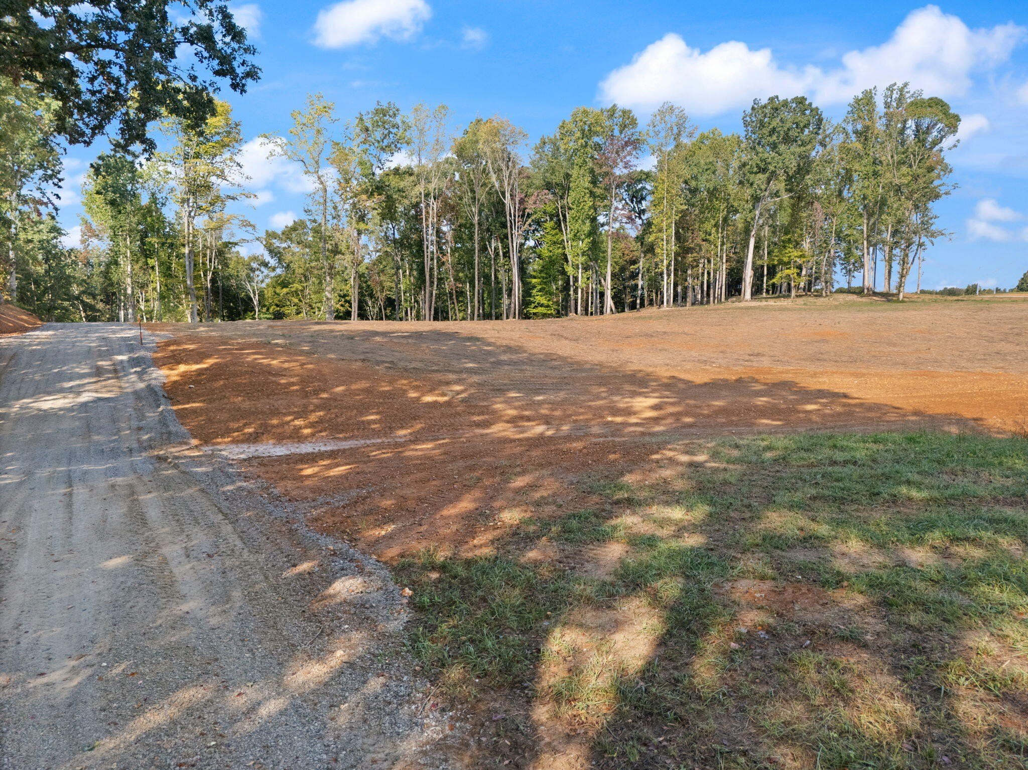 Unrestricted Building Lot Near Lake