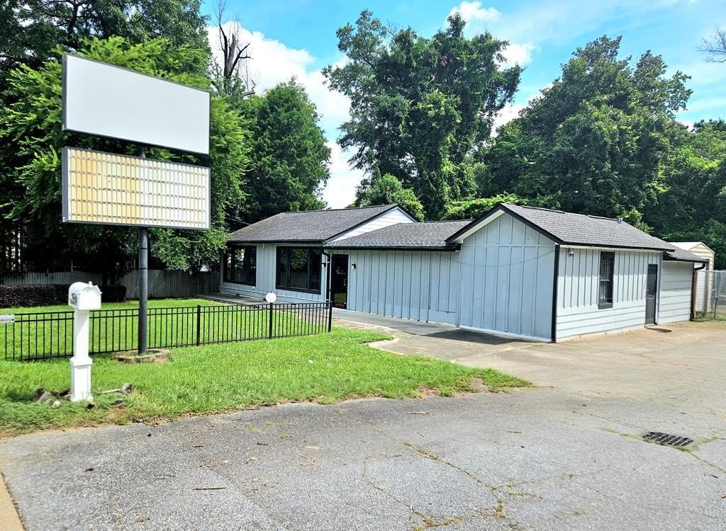 3554 Hilton Ave, Columbus, GA 31904