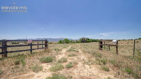 LAND - Colorado Springs, CO