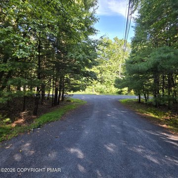 Land, Dingmans Ferry, PA
