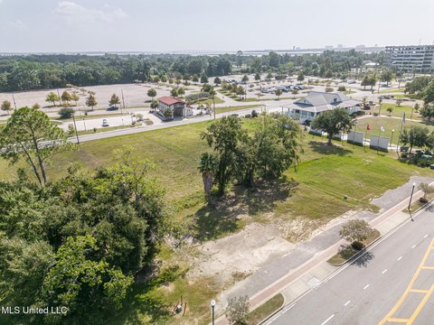 Prime Commercial Lot in D'Iberville