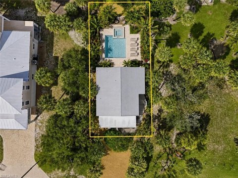 Legal Duplex with Pool-Ready Backyard