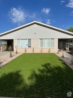 Renovated Duplex with Covered Parking
