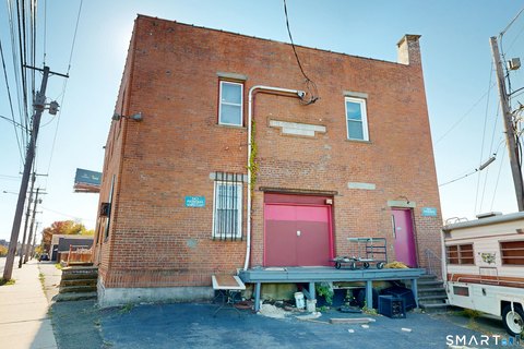 COMMERCIAL - Bridgeport, CT