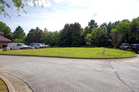 Commercial Lot in Executive Park
