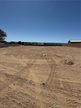 Land, Helendale, CA