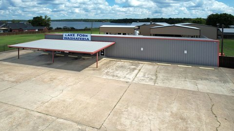 Waterfront Washateria with Boathouse Access