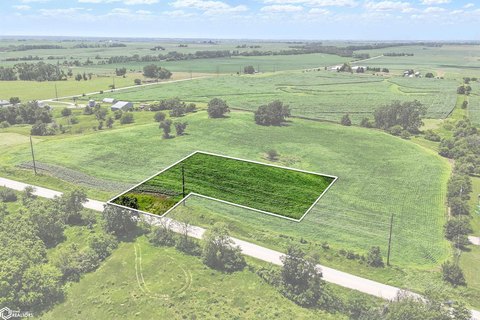 Iowa Countryside Land Parcel