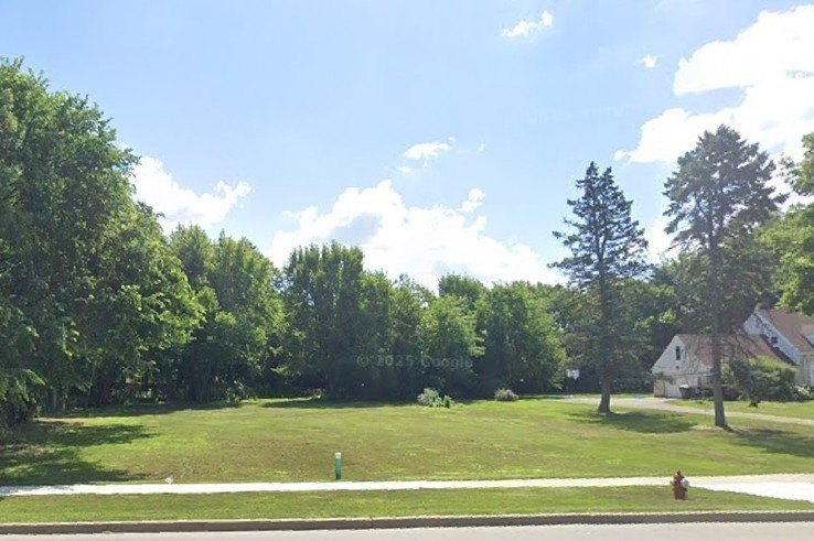 Residential Lot in Arlington Heights