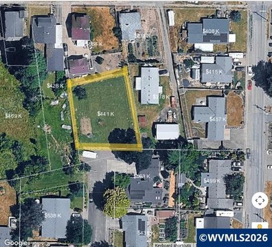 Carlton, OR Level Fenced Lot