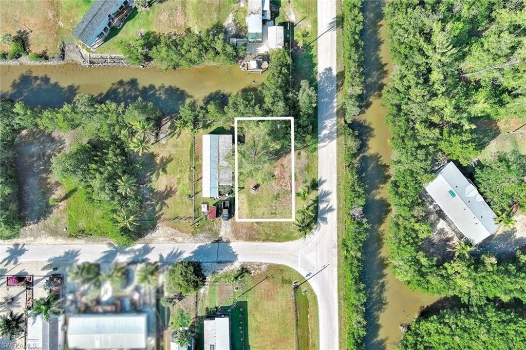Waterfront Corner Lot in Everglades
